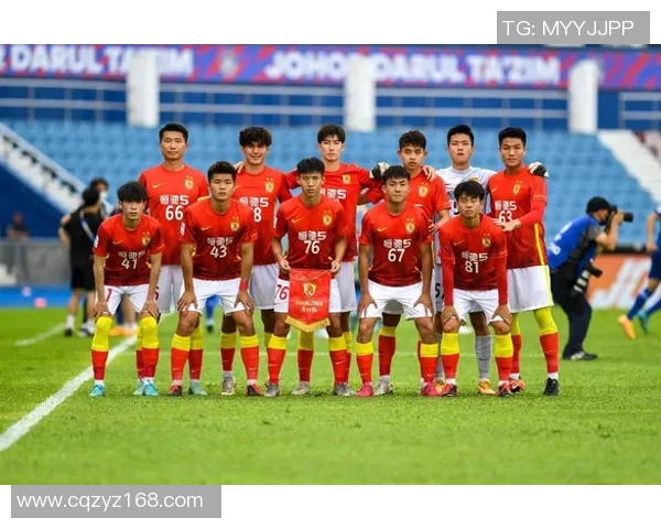 中国足球球星年收入揭秘 各大球员薪资差异及背后故事分析